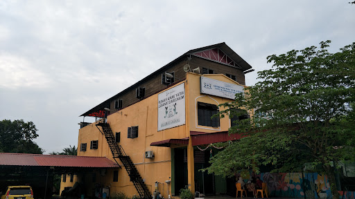 Rumah Anak Yatim Lilbanat Darulnaim