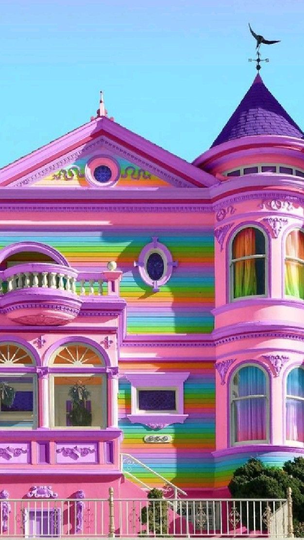 Rainbow Home 1 Rumah Pelangi yang Indah dan Warna-Warni