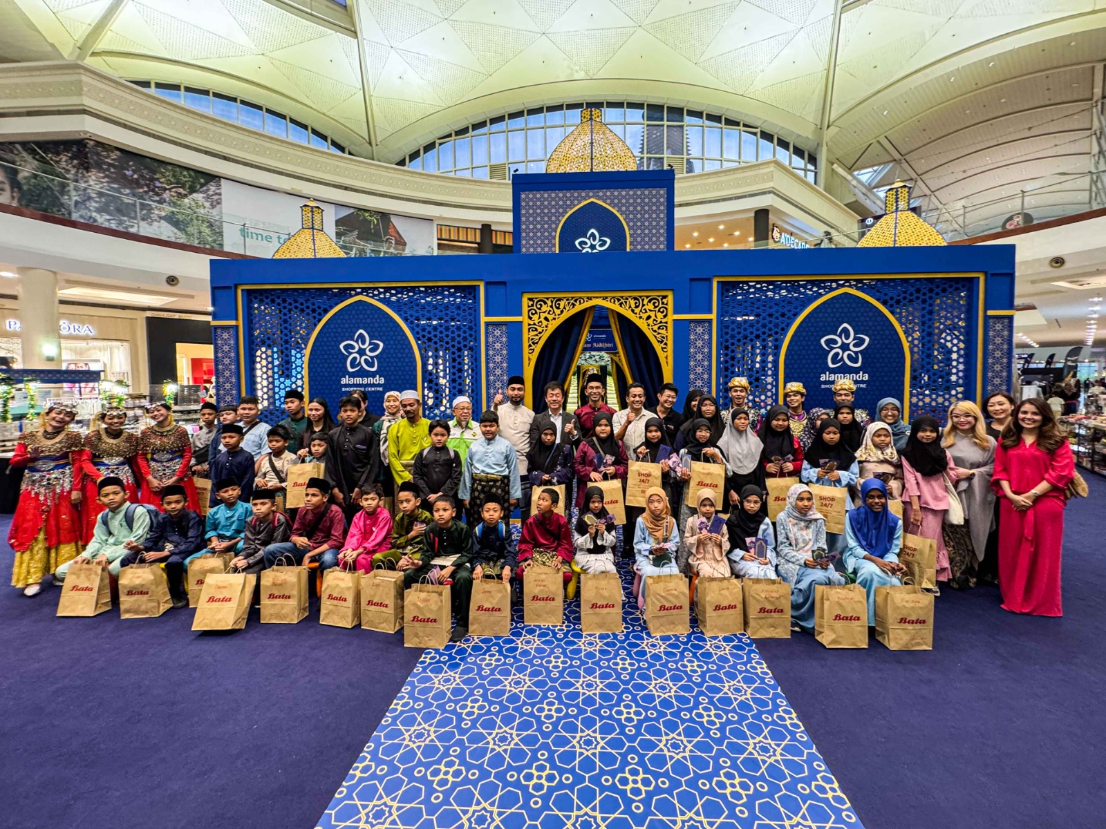 YAYAKEM 1 Yayakem - Tema Melayu Tradisional yang Eksotik dan Menarik